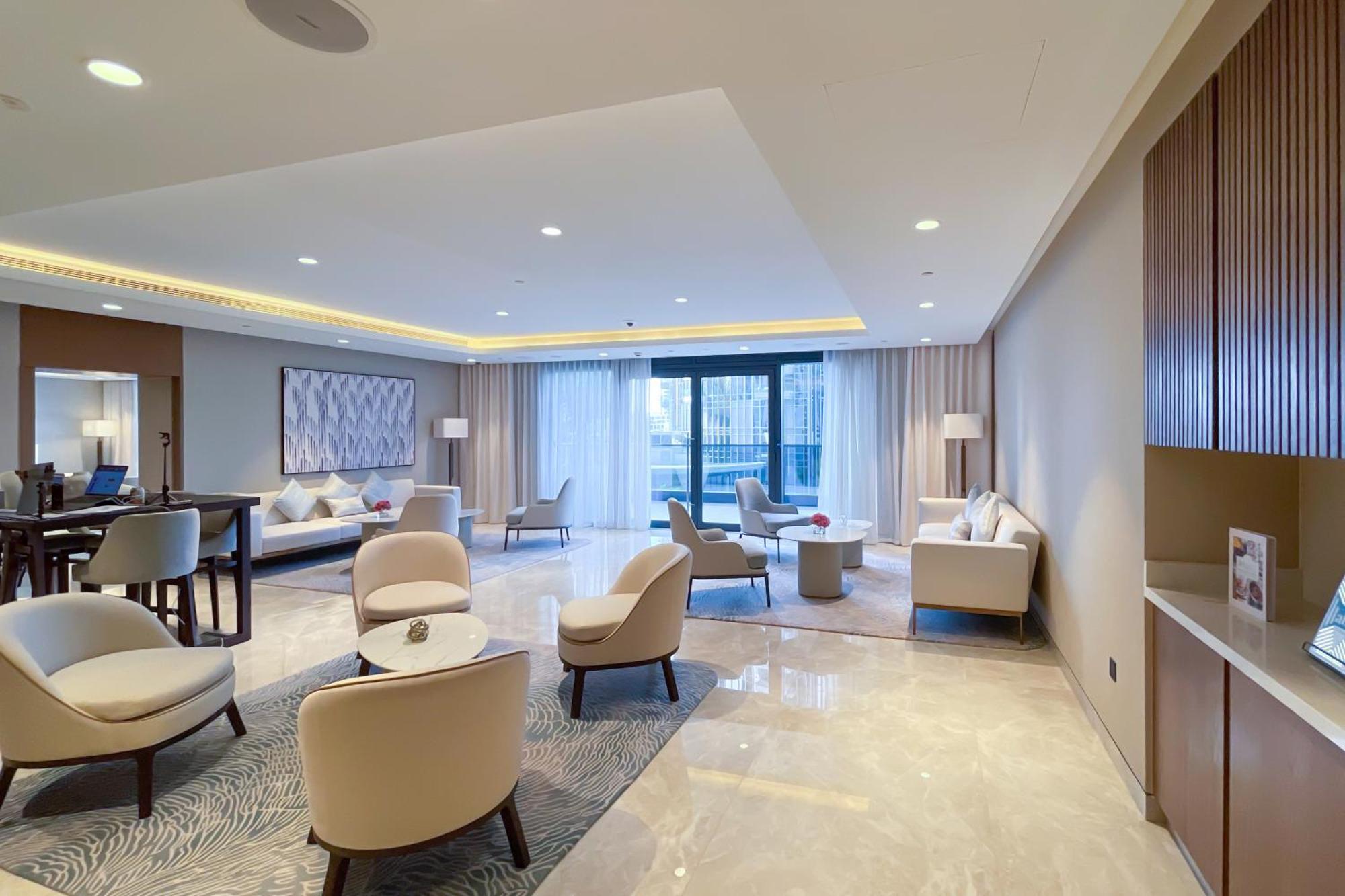 Majestic Act One 2br 37th Floor- Downtown- Boulevard View Apartment *
